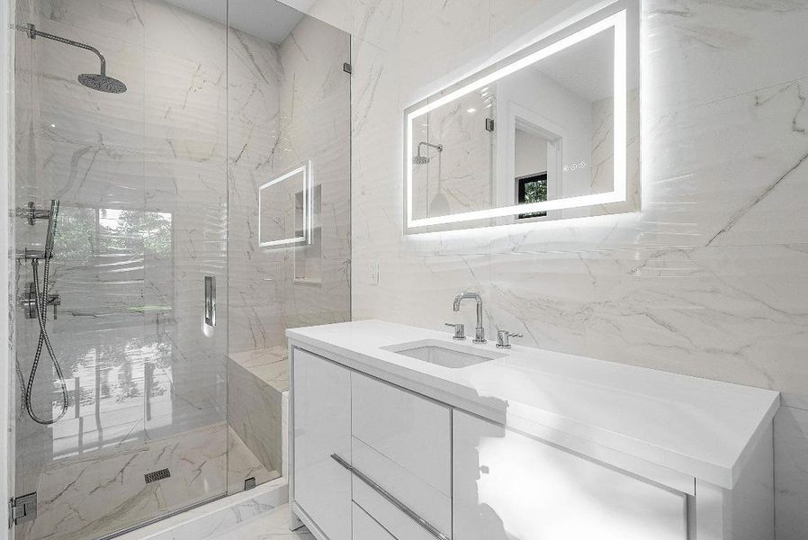 031-25833rdCourt-WestPalmBeach-FL-33407-