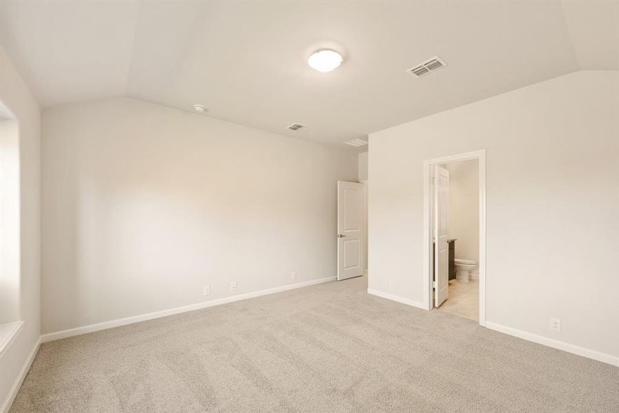 Spacious, unfurnished interior of a new home in Georgetown at Kings Fort 50s, Kaufman (Image 27). Spacious, unfurnished interior of a new home in Georgetown at Kings Fort 50s, Kaufman (Image 27).