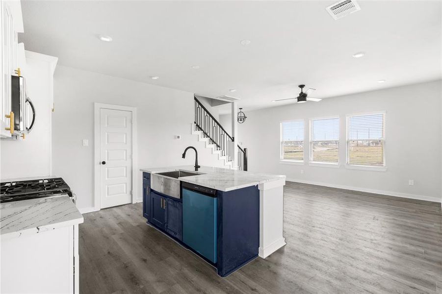 Walk in pantry and lots of space for family entertaining.