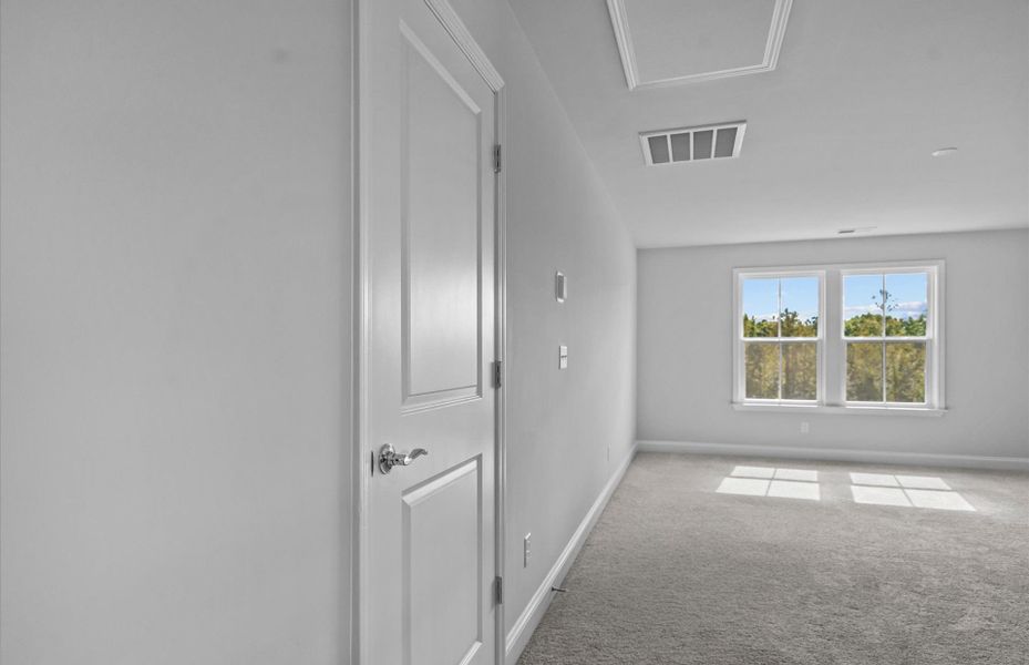 Spacious, unfurnished interior of a new home in Sweetwater Hills, Moore (Image 24).