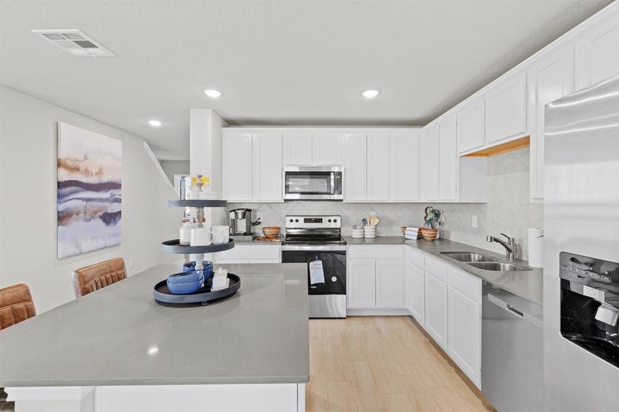 Ellis Representative Photo 05