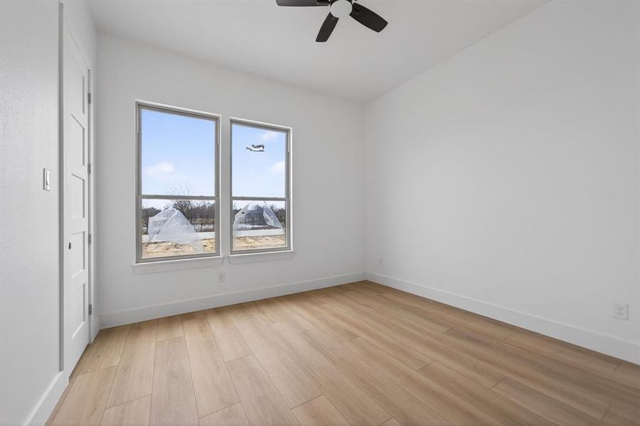 Spacious, unfurnished interior of a new home in , Lone Oak (Image 13).