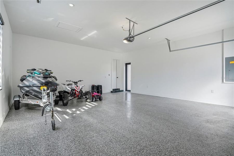 Spacious, unfurnished interior of a new home in , Spring Hill (Image 22).