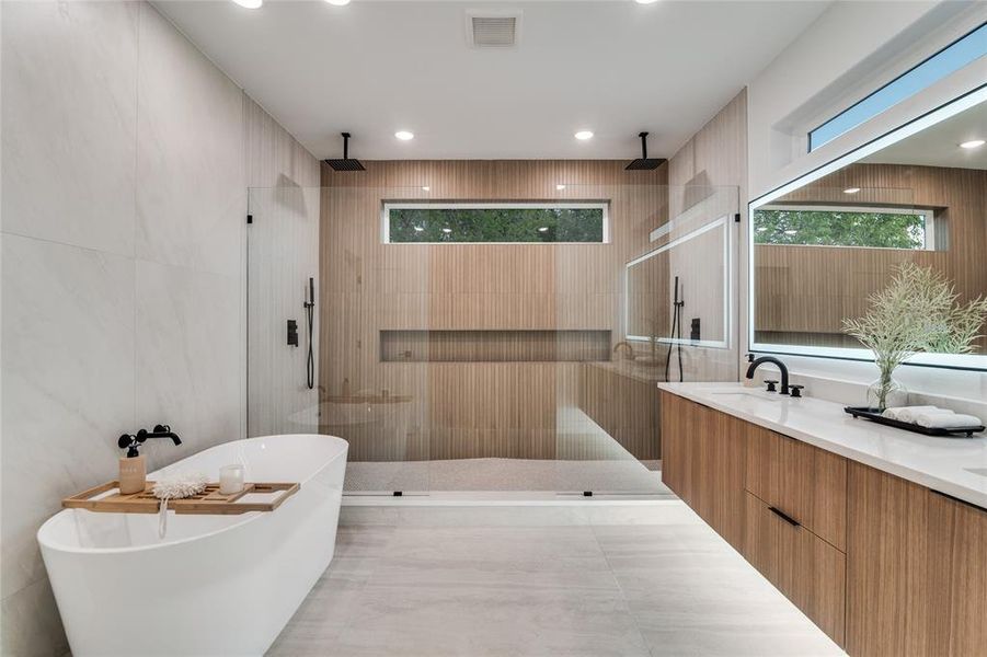 Furnished interior view inside a new home in , Dallas (Image 16).