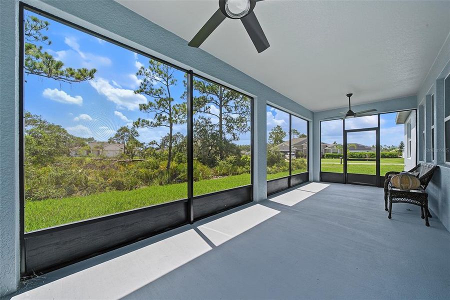 Exterior details and patio area of a home in , Sebring (Image 4).
