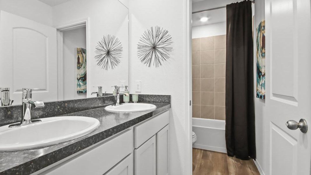 Representative furnished interior of a home built from the Perry by D.R. Horton in The Canopies, Splendora (Image 28). Representative furnished interior of a home built from the Perry by D.R. Horton in The Canopies, Splendora (Image 28).