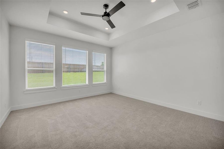 Spacious, unfurnished interior of a new home in Rosenthal Estates, Lorena (Image 20).