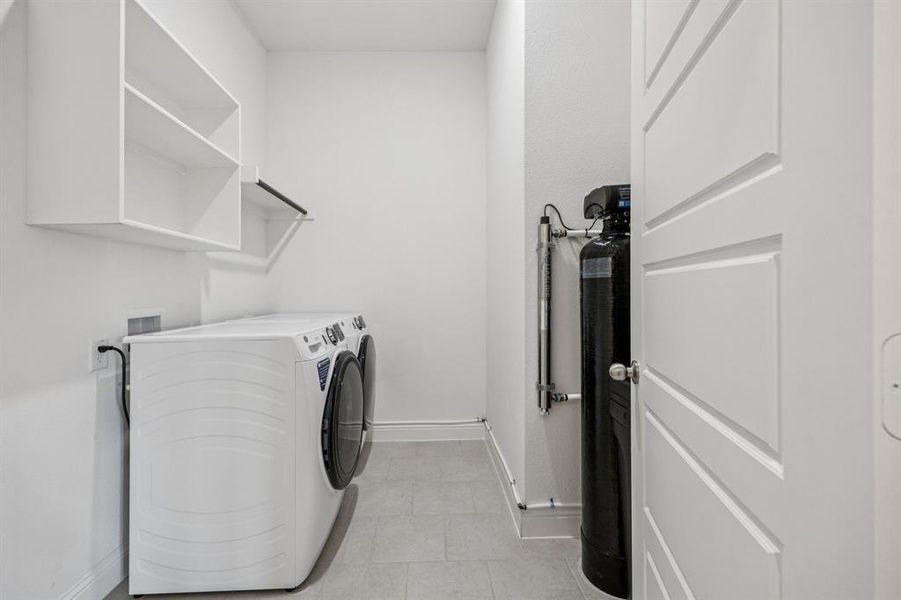 Furnished interior view inside a new home in Elevon, Lavon (Image 16).