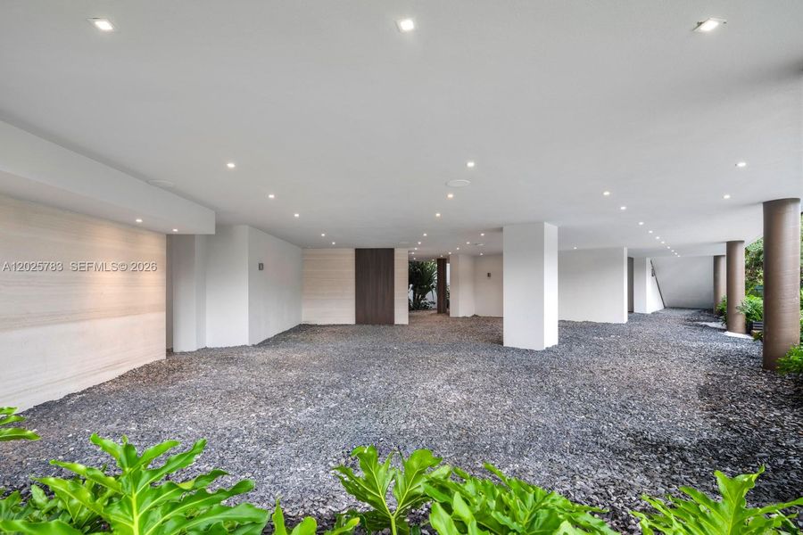 Spacious, unfurnished interior of a new home in , Coral Gables (Image 47). Spacious, unfurnished interior of a new home in , Coral Gables (Image 47).