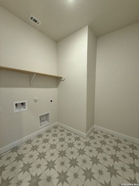 Spacious, unfurnished interior of a new home in , New Braunfels (Image 13). Spacious, unfurnished interior of a new home in , New Braunfels (Image 13).