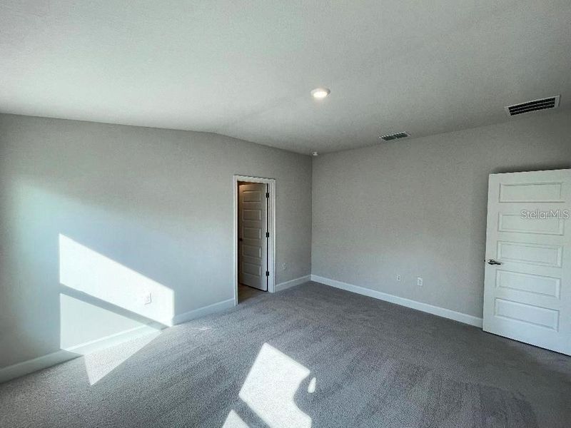 Spacious, unfurnished interior of a new home in Highland Hills, Hudson (Image 14).