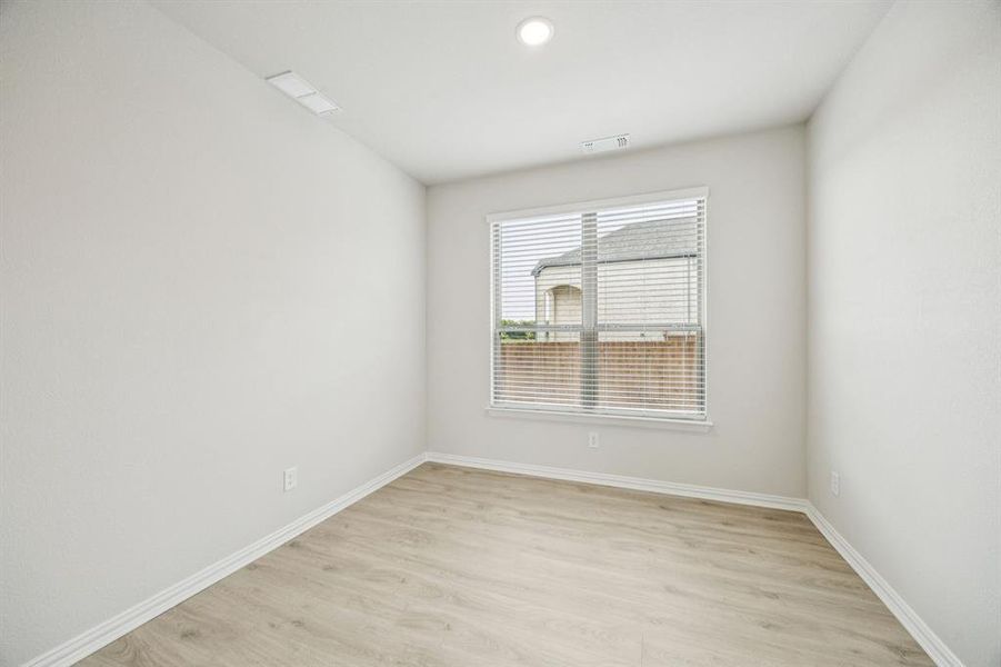 Spacious, unfurnished interior of a new home in Bel Air Village, Sherman (Image 10). Spacious, unfurnished interior of a new home in Bel Air Village, Sherman (Image 10).