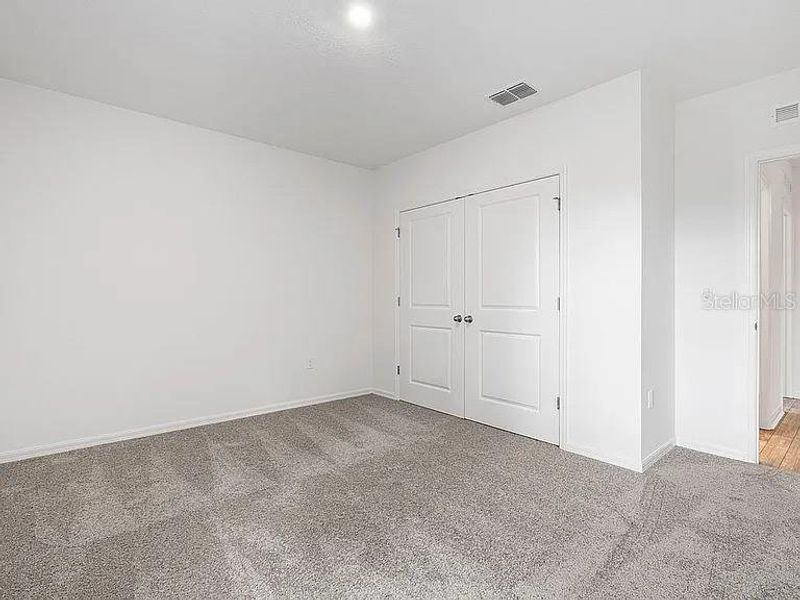 Spacious, unfurnished interior of a new home in Royal Highlands, Brooksville (Image 30).