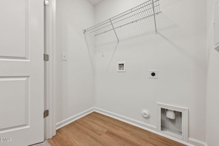 26-web-or-mls-212 Parker Lane-S0503-026