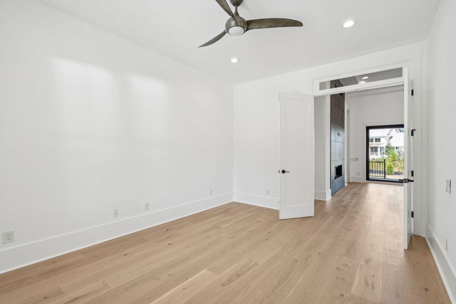 Spacious, unfurnished interior of a new home in , Ravenel (Image 20).