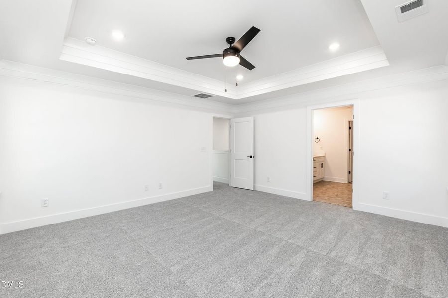 Spacious, unfurnished interior of a new home in Jackson Ridge, Pikeville (Image 22).