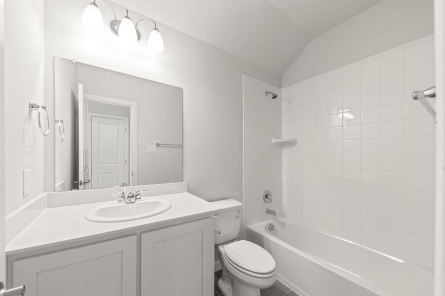 Furnished interior view inside a new home in Meadow Run, Melissa (Image 11).