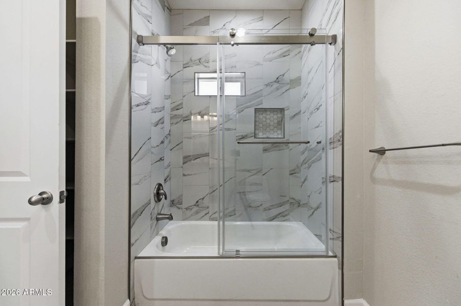 32-web-or-mls-158 N Pettoshas Dr-31