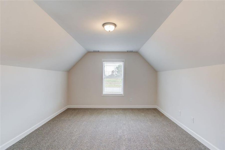 Spacious, unfurnished interior of a new home in , Lula (Image 10).