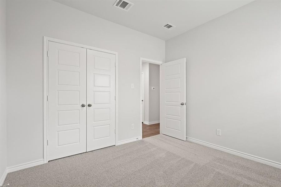 Spacious, unfurnished interior of a new home in Burgess Meadows, Cleburne (Image 17).