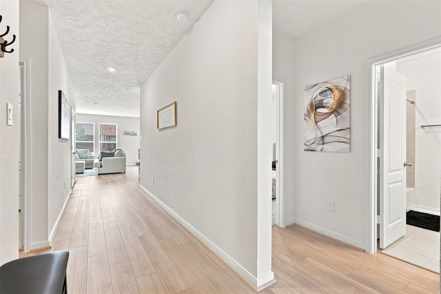 Spacious, unfurnished interior of a new home in Breckenridge Forest, Houston (Image 18). Spacious, unfurnished interior of a new home in Breckenridge Forest, Houston (Image 18).