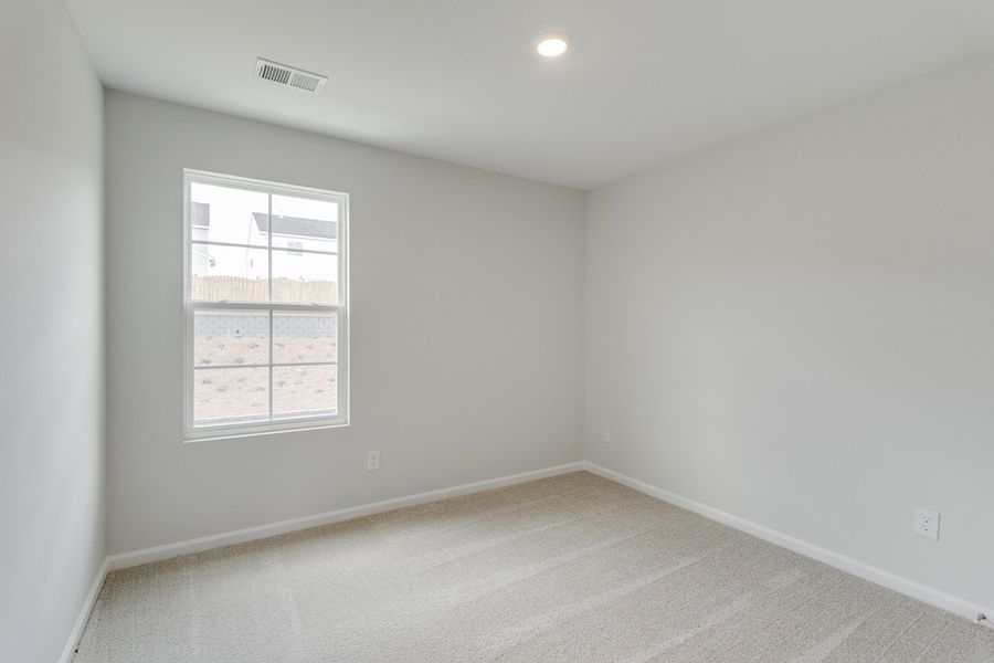 Spacious, unfurnished interior of a new home in Ellington, Elgin (Image 28).