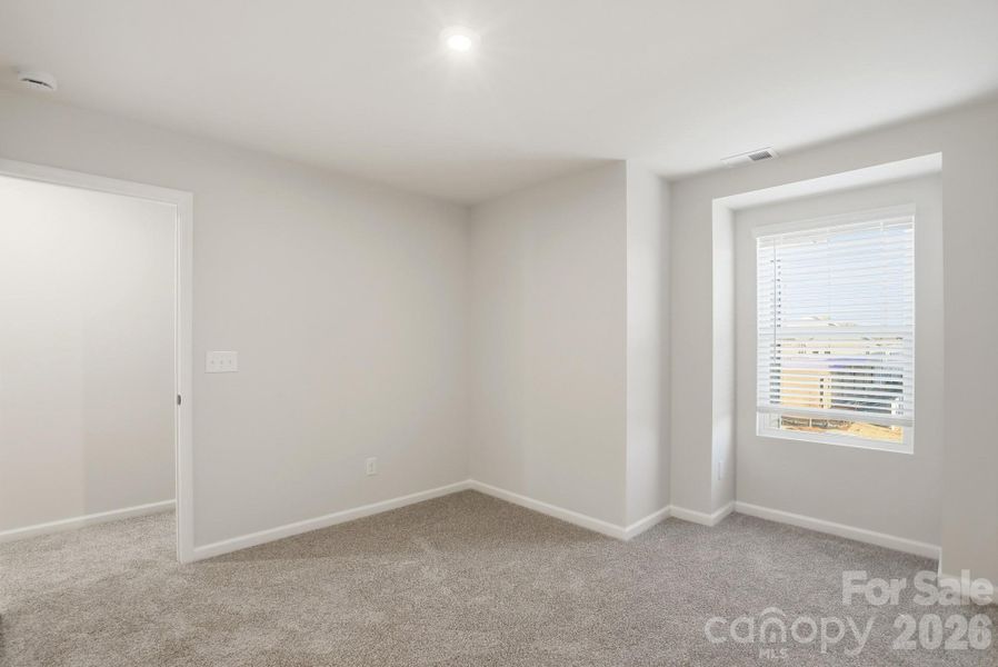 For representation purposes of floorplan only, actual homesite is under construction and design and structural options may vary