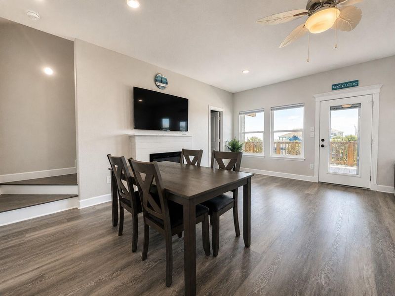 Furnished interior view inside a new home in , Freeport (Image 5).