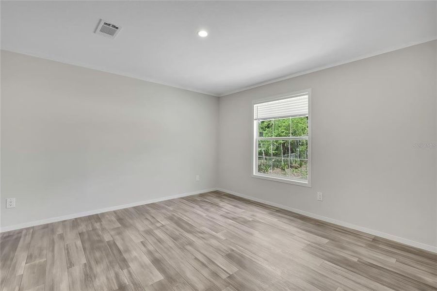 Spacious, unfurnished interior of a new home in , Hernando (Image 18).