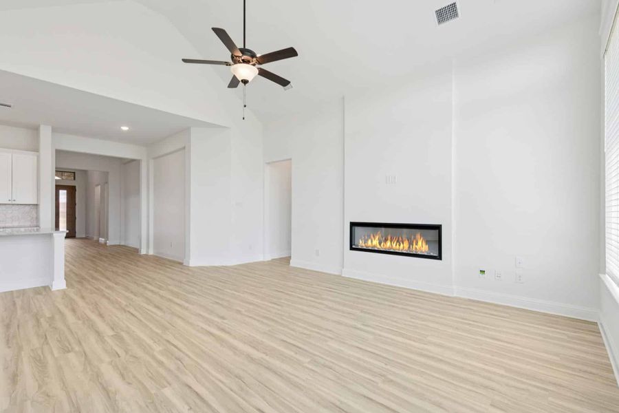 Spacious, unfurnished interior of a new home in Silo Mills, Joshua (Image 19). Spacious, unfurnished interior of a new home in Silo Mills, Joshua (Image 19).