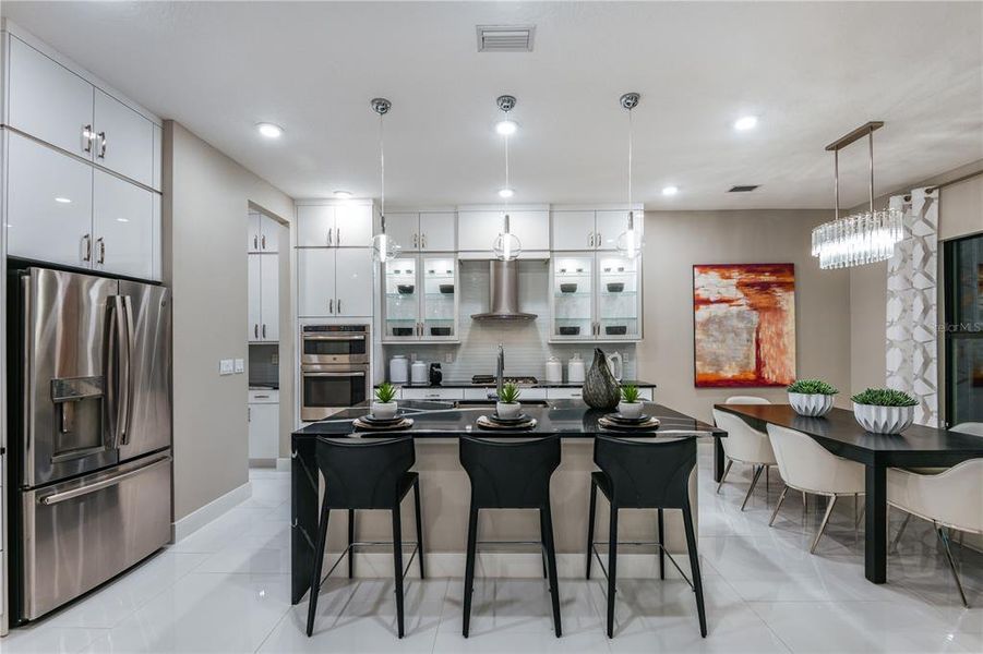 Furnished interior view inside a new home in Cresswind Lakewood Ranch, Lakewood Ranch (Image 5). Furnished interior view inside a new home in Cresswind Lakewood Ranch, Lakewood Ranch (Image 5).