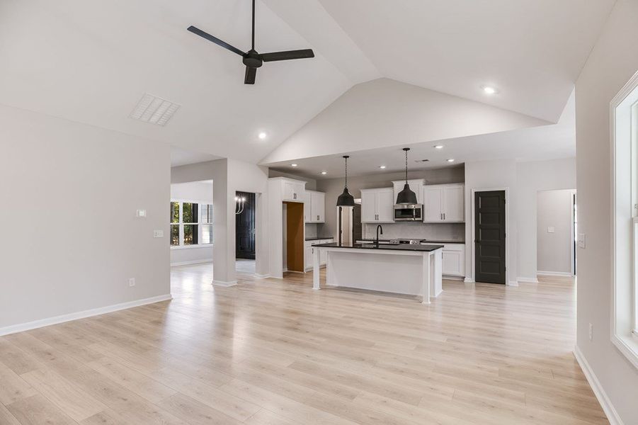 Image 42 of a home in LOVVORN ESTATES.