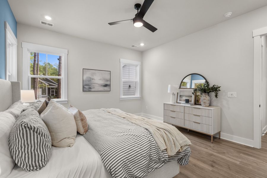 Furnished interior view inside a new home in Harmony Township, Georgetown (Image 18).