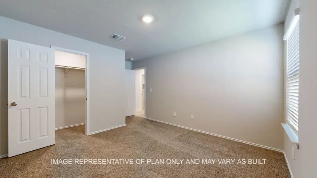 Representative unfurnished interior of a home built from the Seabrook by D.R. Horton in Wildwood Estates, Nolanville (Image 26).
