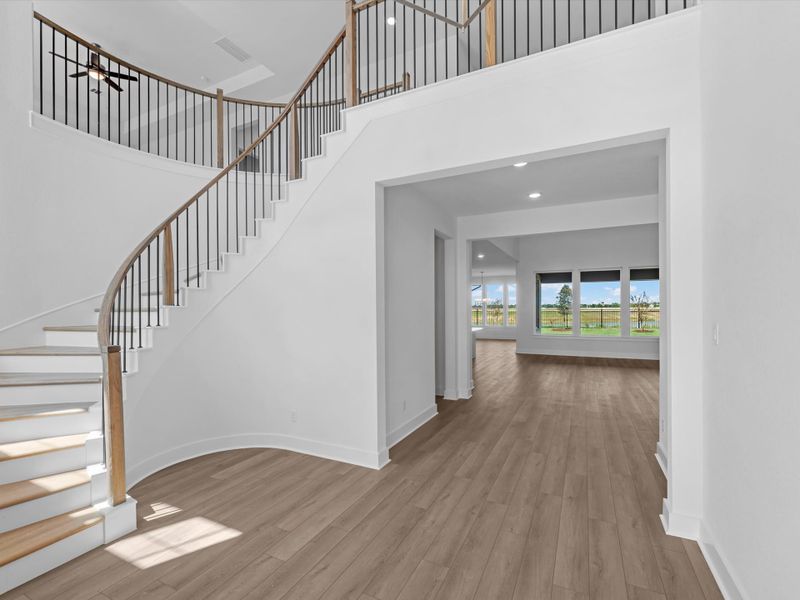 Spacious, unfurnished interior of a new home in Dunham Pointe, Cypress (Image 11).