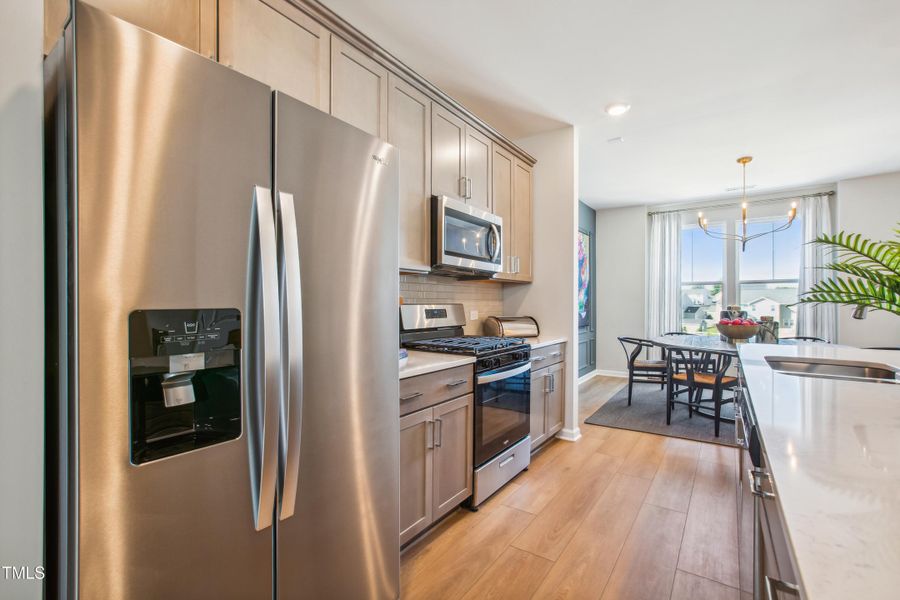 Linville-Parc Townes Model-main level-ki