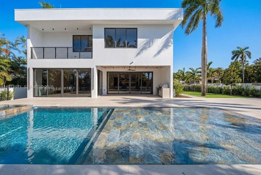 Exterior details and patio area of a home in , Fort Lauderdale (Image 31).