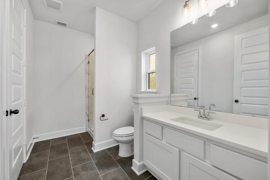 Furnished interior view inside a new home in Provence - 60', Austin (Image 9).