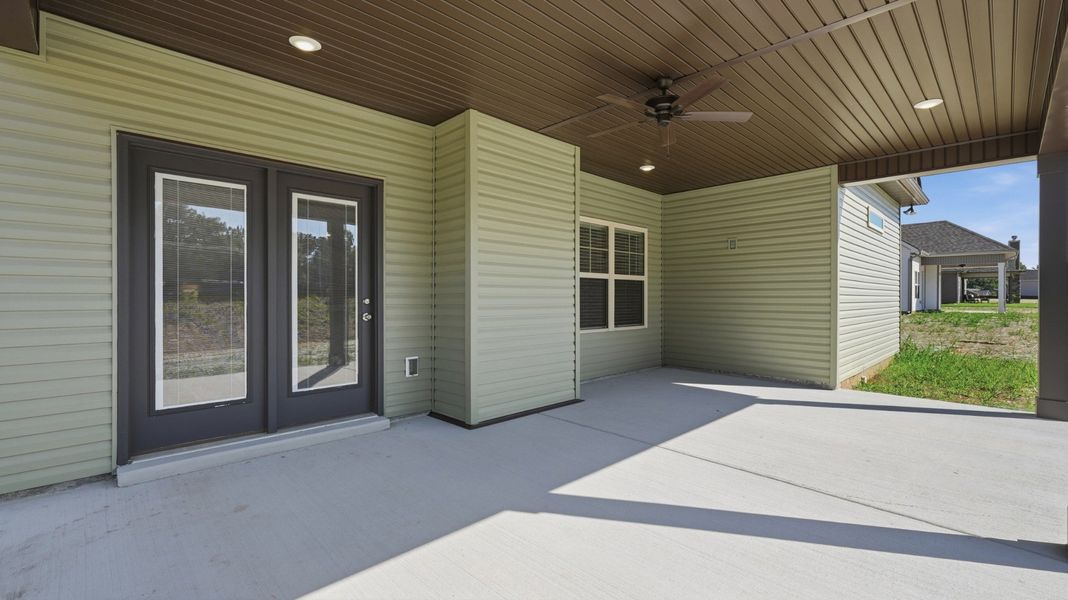 Exterior details and patio area of a home in Stillwater, Tullahoma (Image 4). Exterior details and patio area of a home in Stillwater, Tullahoma (Image 4).