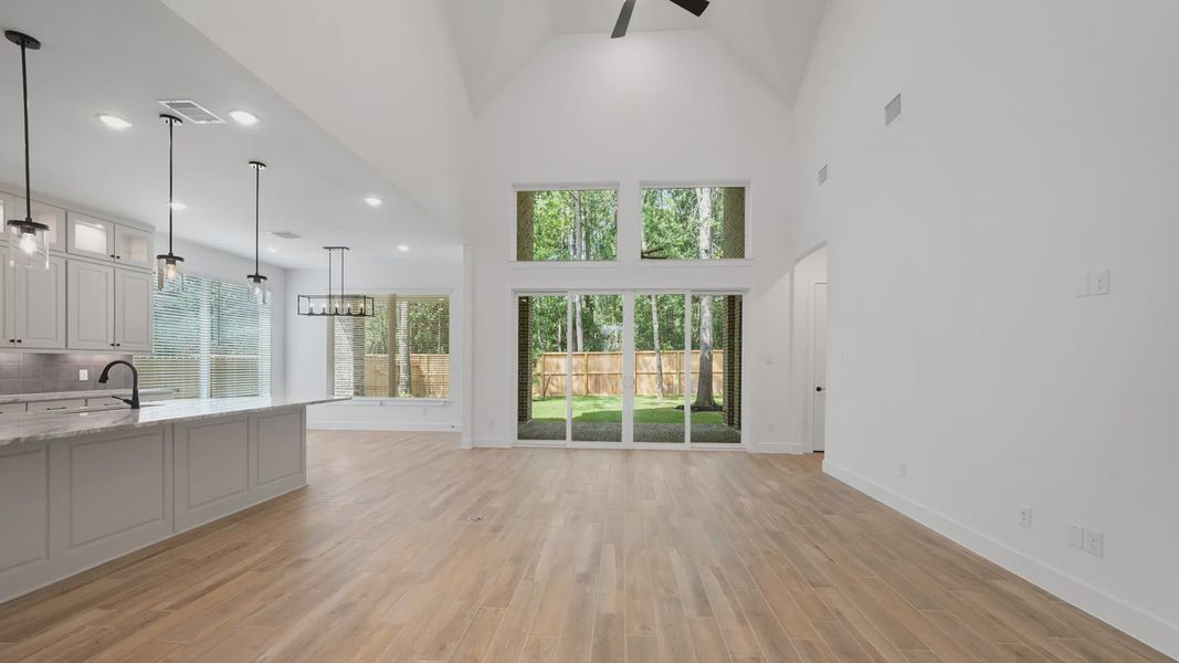 Representative unfurnished interior of a home built from the Waterloo by Chesmar Homes in Attwater 65's, Waller (Image 25).