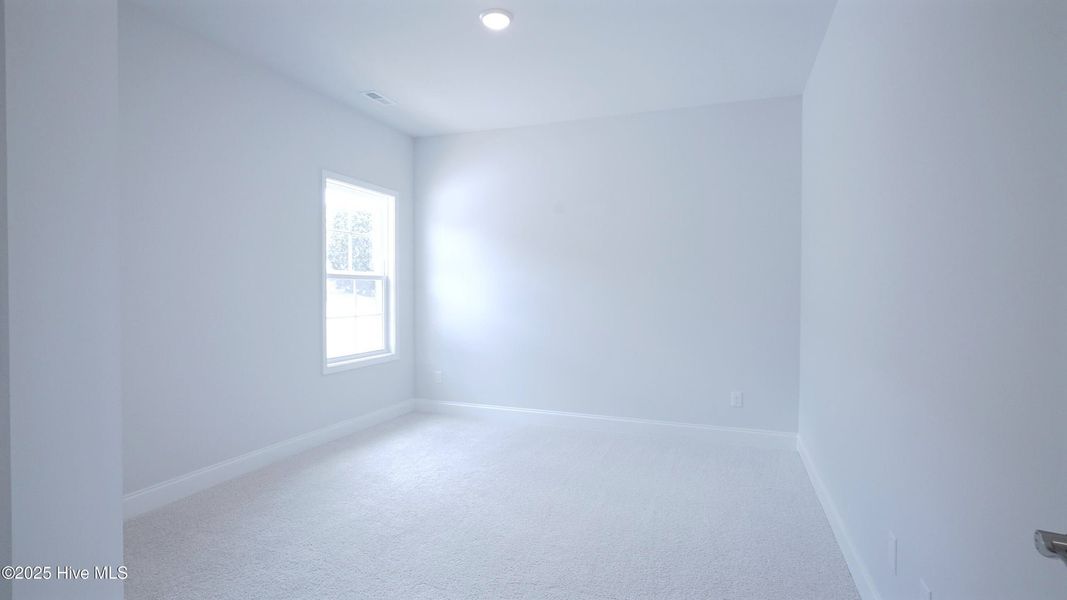 Spacious, unfurnished interior of a new home in Palmetto Creek, Bolivia (Image 16).