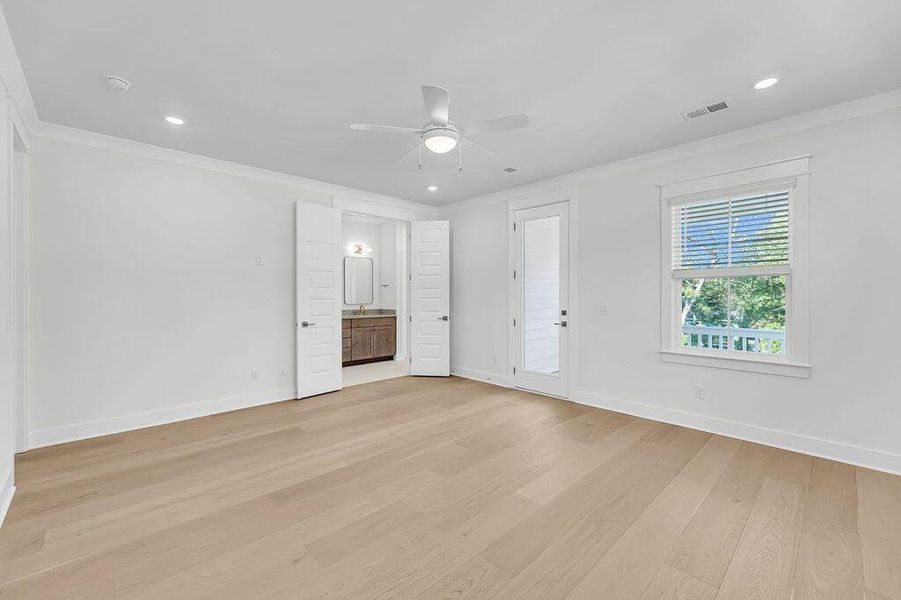 Spacious, unfurnished interior of a new home in Central Park, Charleston (Image 32). Spacious, unfurnished interior of a new home in Central Park, Charleston (Image 32).