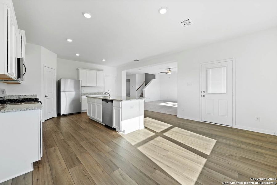 Image 18 of a home in Savannah Place.