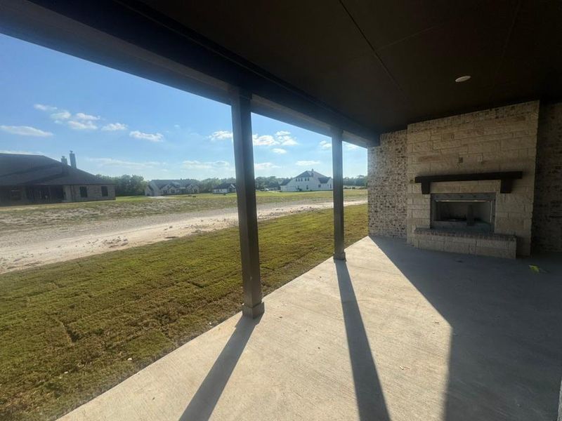 Exterior details and patio area of a home in King Crossing Estates, Van Alstyne (Image 3).