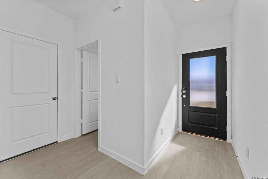 Spacious, unfurnished interior of a new home in Grace Valley, Marion (Image 26).