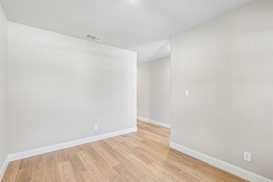 Spacious, unfurnished interior of a new home in Tesoro at Chisholm Trail Ranch, Crowley (Image 30).