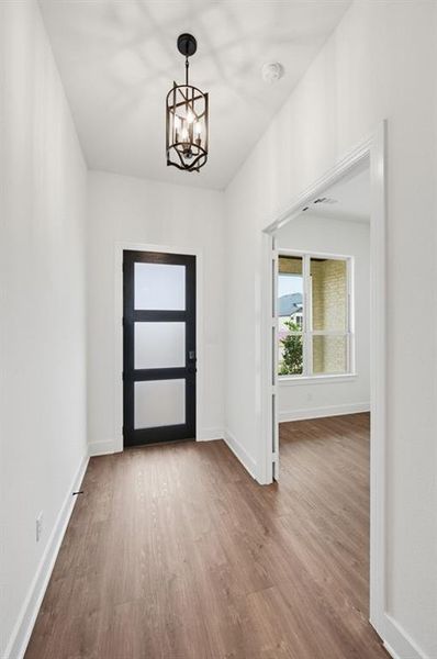 Spacious, unfurnished interior of a new home in Ridge Crossing, Waxahachie (Image 18).