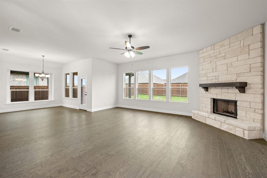 Spacious, unfurnished interior of a new home in Silo Mills – Signature Series, Joshua (Image 16). Spacious, unfurnished interior of a new home in Silo Mills – Signature Series, Joshua (Image 16).