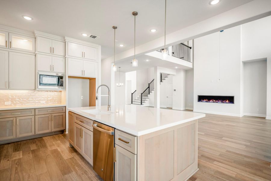 Furnished interior view inside a new home in Sienna 70′ Lots, Missouri City (Image 7).