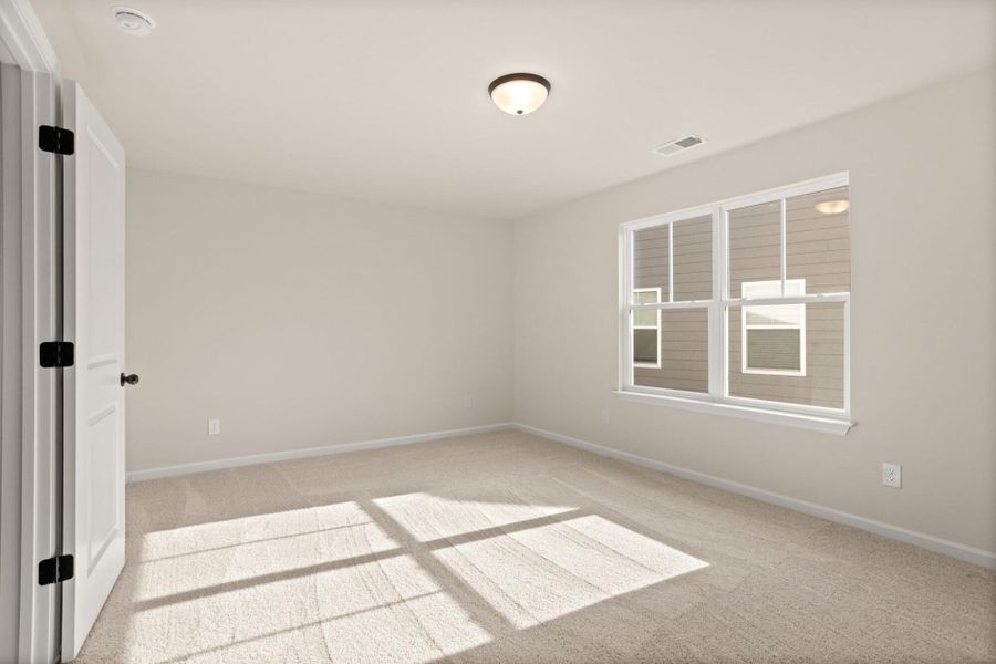 Spacious, unfurnished interior of a new home in Greenrich Mill, Simpsonville (Image 27).